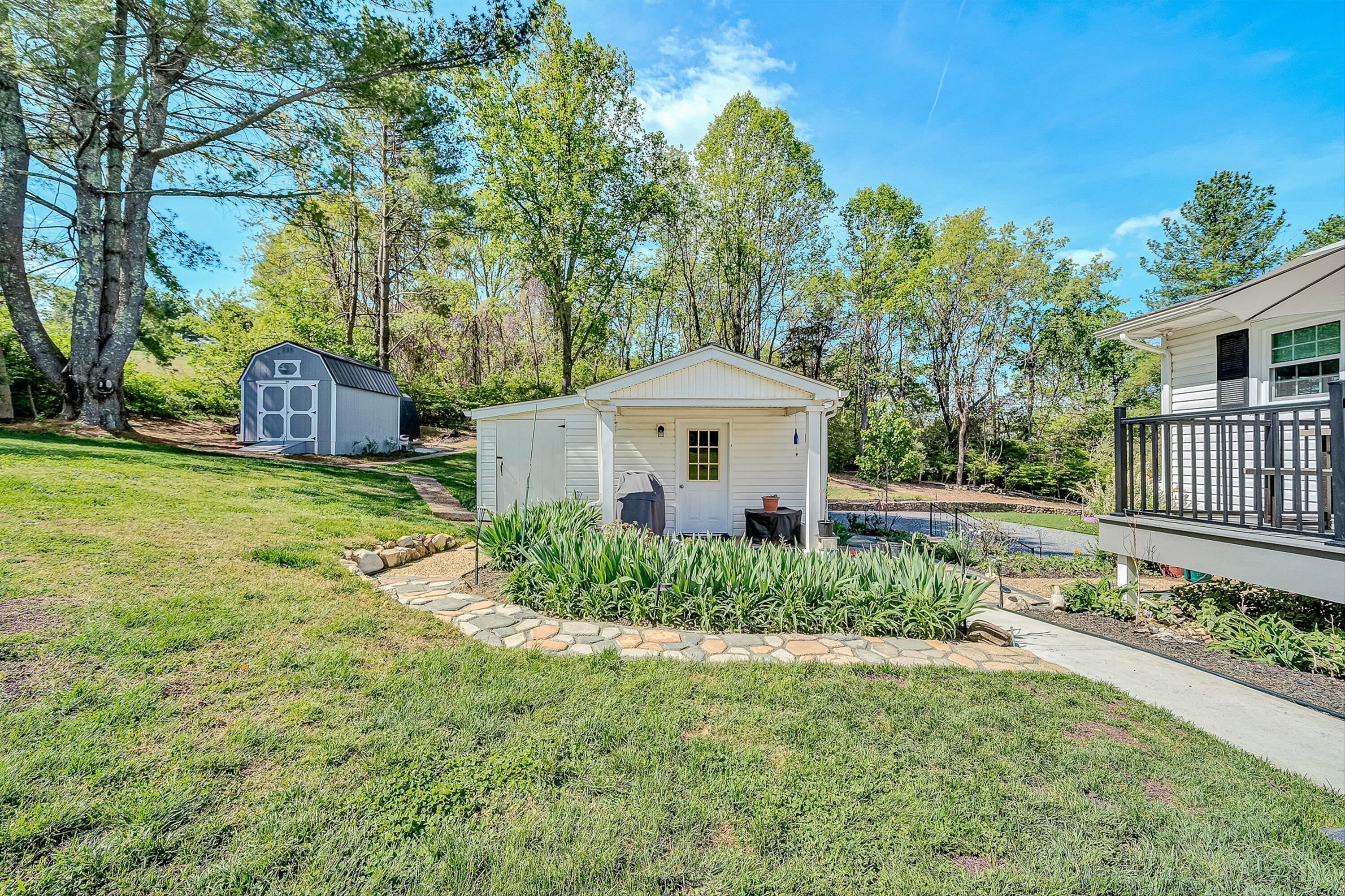 3994 Springwood Road Fincastle, VA 24090 - Photo 39 of 49 39-VM-02076