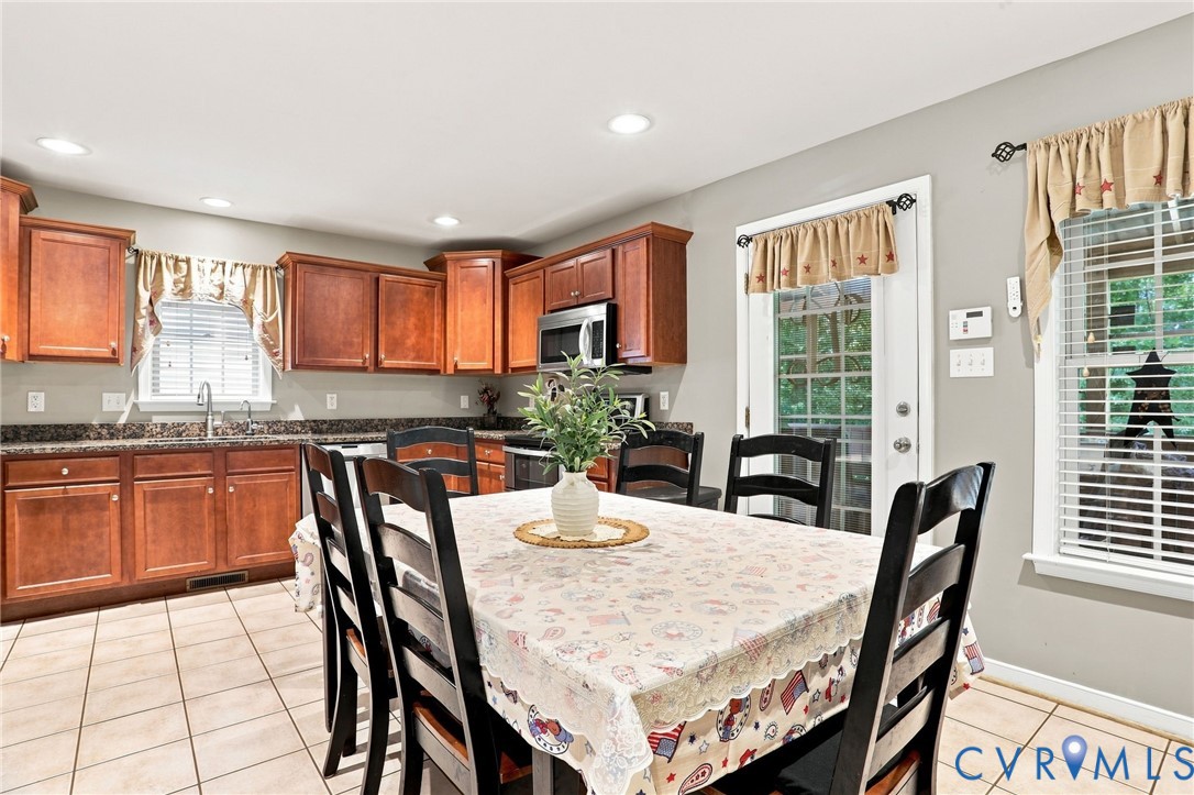6401 Poplar Road Quinton, VA 23141 - Photo 6 of 46