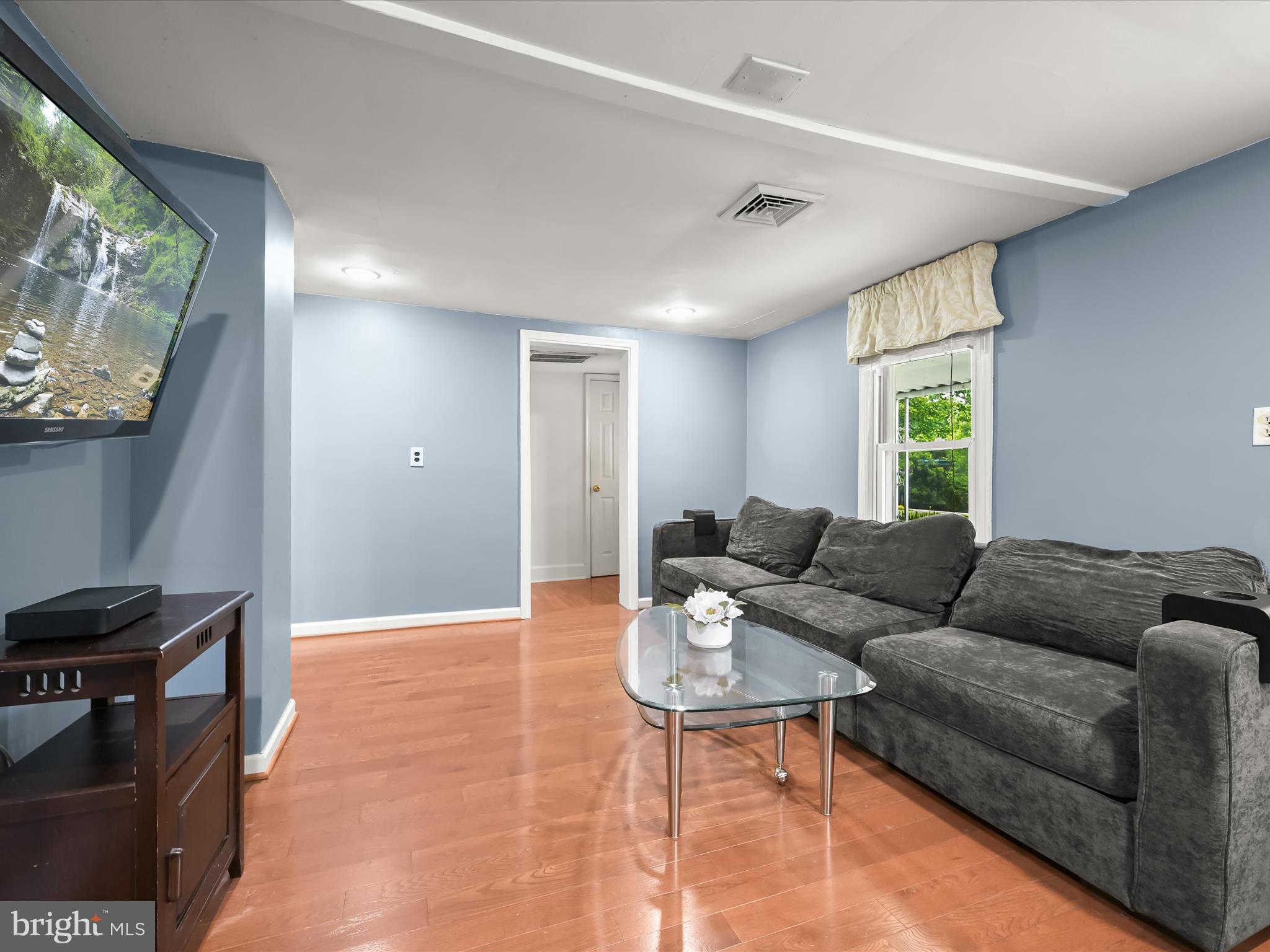 6768 Mink Hollow Road Highland, MD 20777 - Photo 14 of 40 Living room