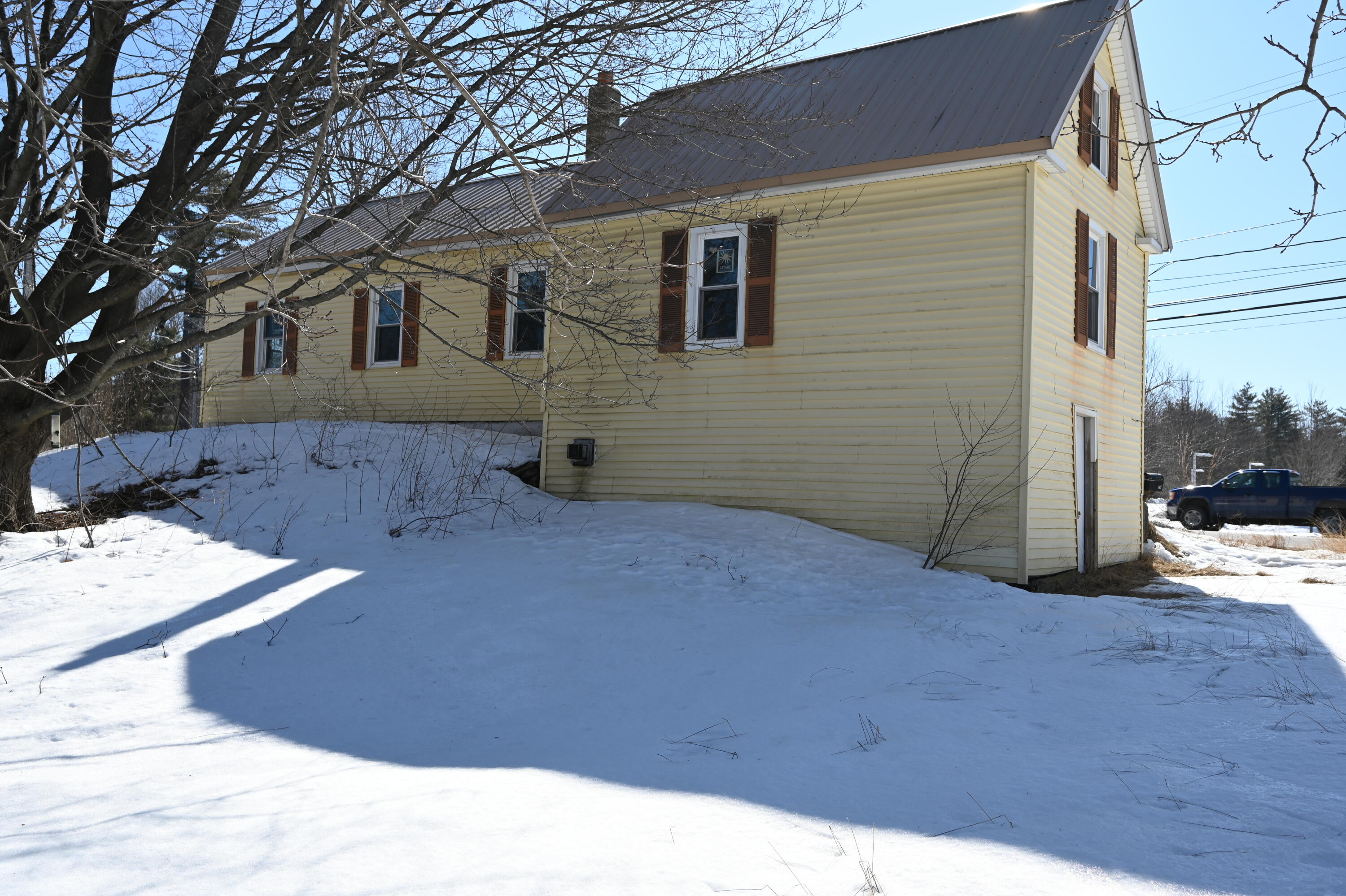 77 County Road Gorham, ME 04038 - Photo 4 of 23 Back