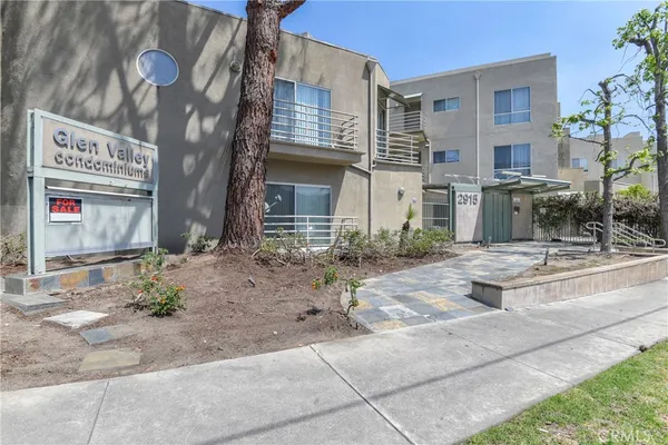 $788,000 | 2915 Montrose Avenue, Unit 525, Glendale, CA 91214