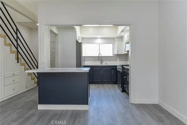 $788,000 | 2915 Montrose Avenue, Unit 525, Glendale, CA 91214
