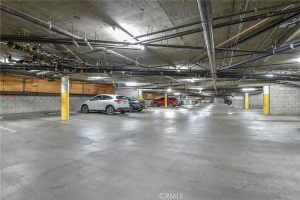 $788,000 | 2915 Montrose Avenue, Unit 525, Glendale, CA 91214