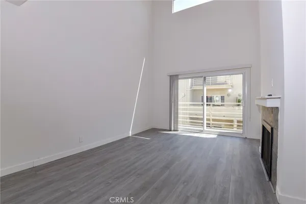 $788,000 | 2915 Montrose Avenue, Unit 525, Glendale, CA 91214