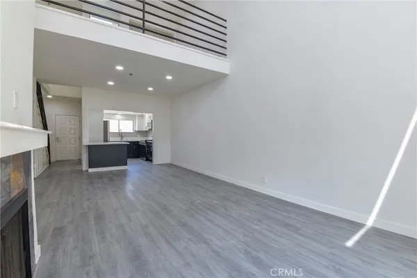 $788,000 | 2915 Montrose Avenue, Unit 525, Glendale, CA 91214