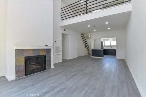 $788,000 | 2915 Montrose Avenue, Unit 525, Glendale, CA 91214