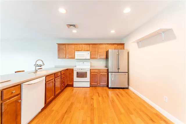 $375,000 | 683 Metacom Avenue, Unit 79, Bristol, RI 02809