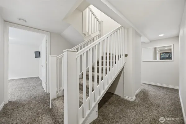 $940,000 | 2950 Plymouth Drive, Bellingham, WA 98225