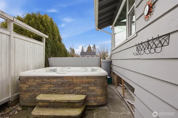 $940,000 | 2950 Plymouth Drive, Bellingham, WA 98225