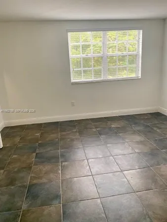 $2,550 | 9701 Fontainebleau Boulevard, Unit C206, Miami, FL 33172