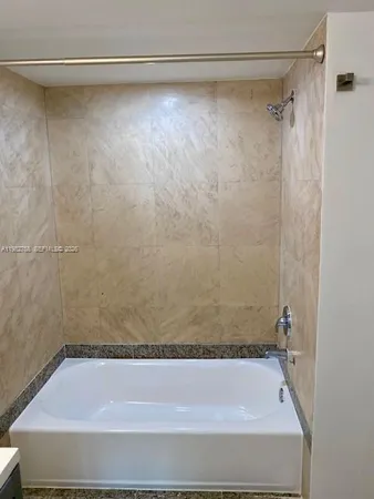 $2,550 | 9701 Fontainebleau Boulevard, Unit C206, Miami, FL 33172