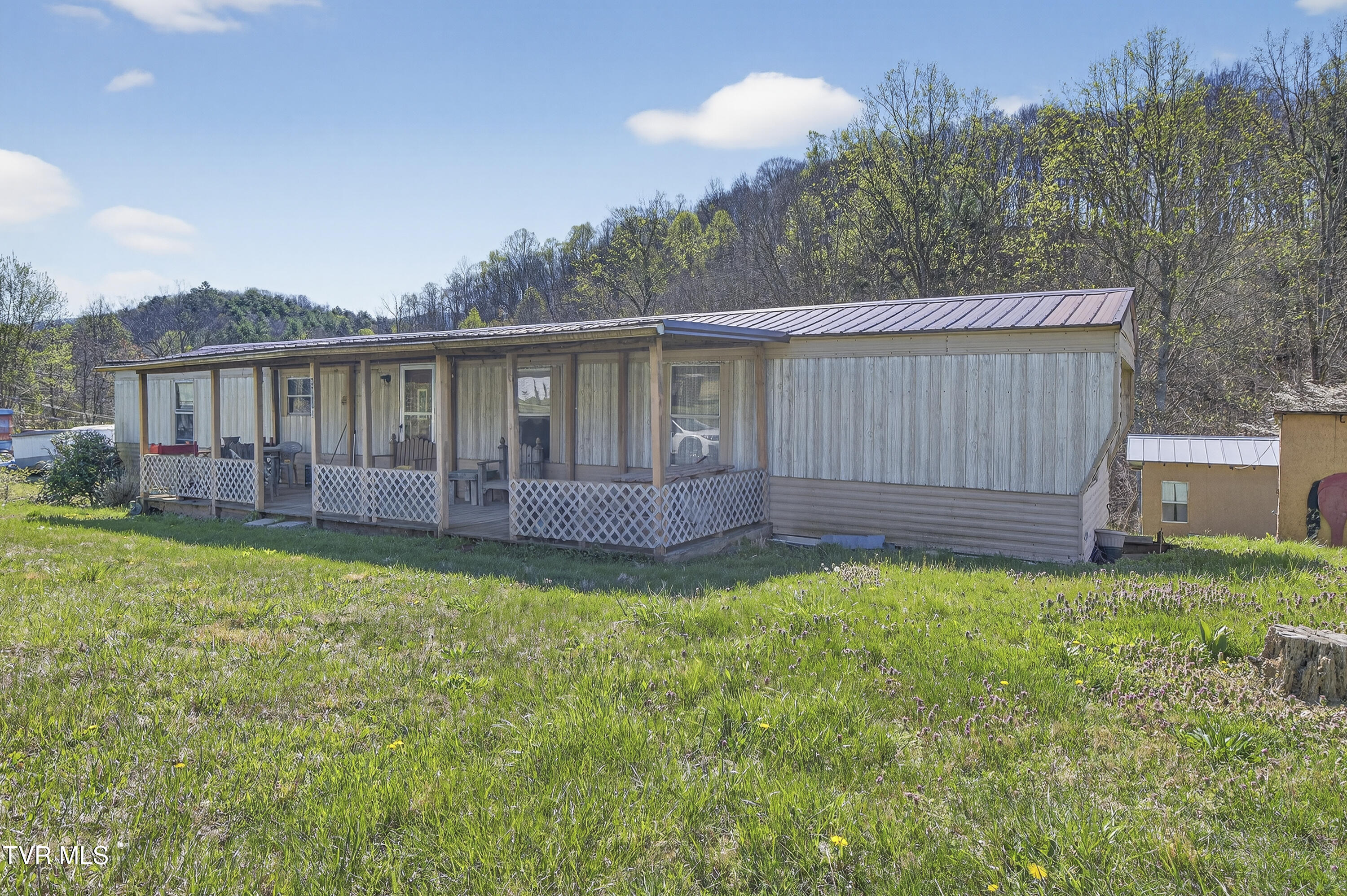 2484 Denton Valley Road Bristol, TN 37620 - Photo 2 of 10 2484-Denton-Valley-Rd-Bristol-TN Matt-Sm
