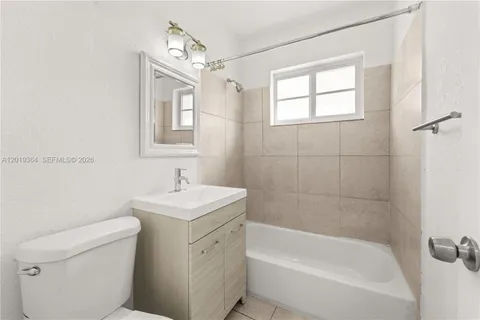 $1,800 | 6905 Rue Vendome, Unit 8, Miami Beach, FL 33141