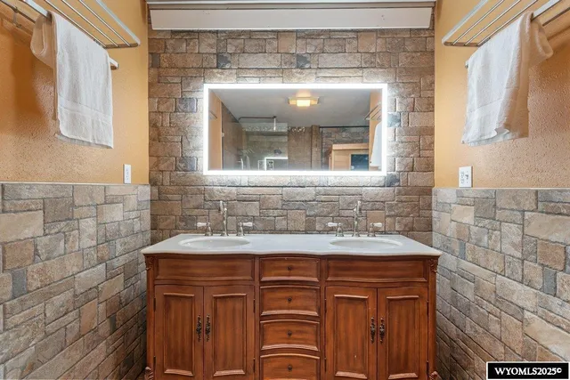 $2,900,000 | 690 Highway 26, Wheatland, WY 82201