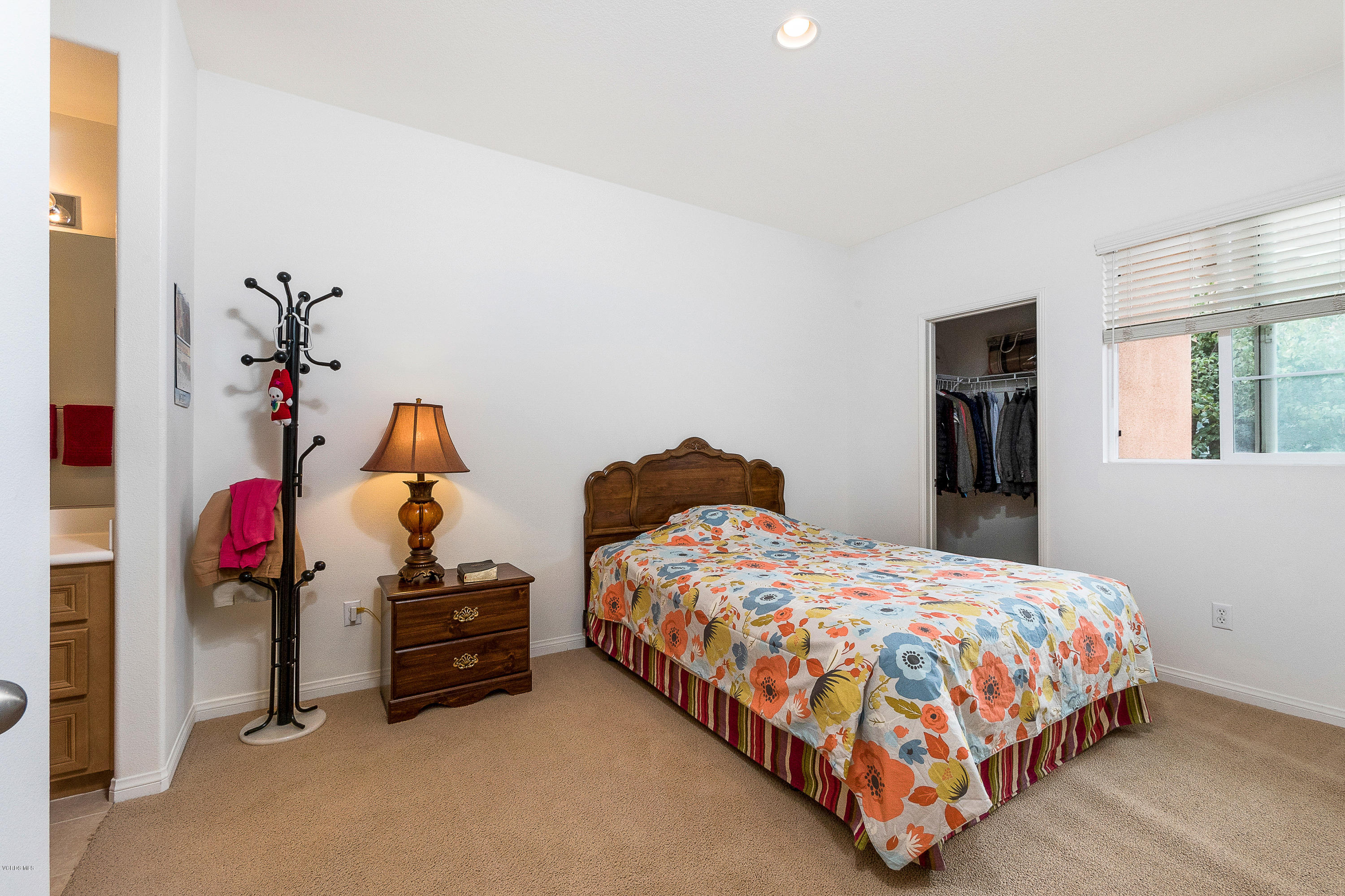 4191 Laredo Lane, Unit B Simi Valley, CA 93063 - Photo 12 of 22 4191 Laredo B-12