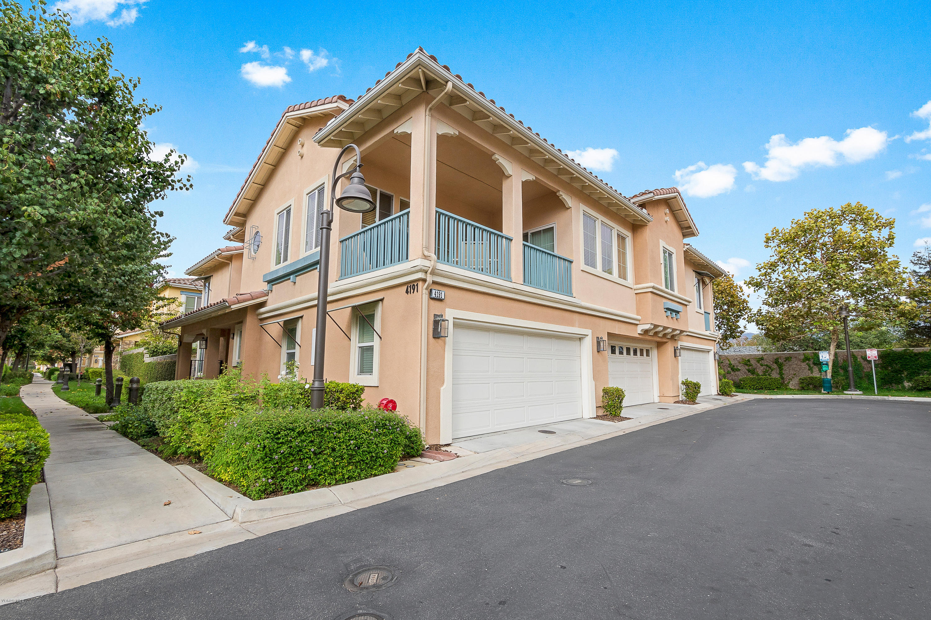 4191 Laredo Lane, Unit B Simi Valley, CA 93063 - Photo 19 of 22 4191 Laredo B-19