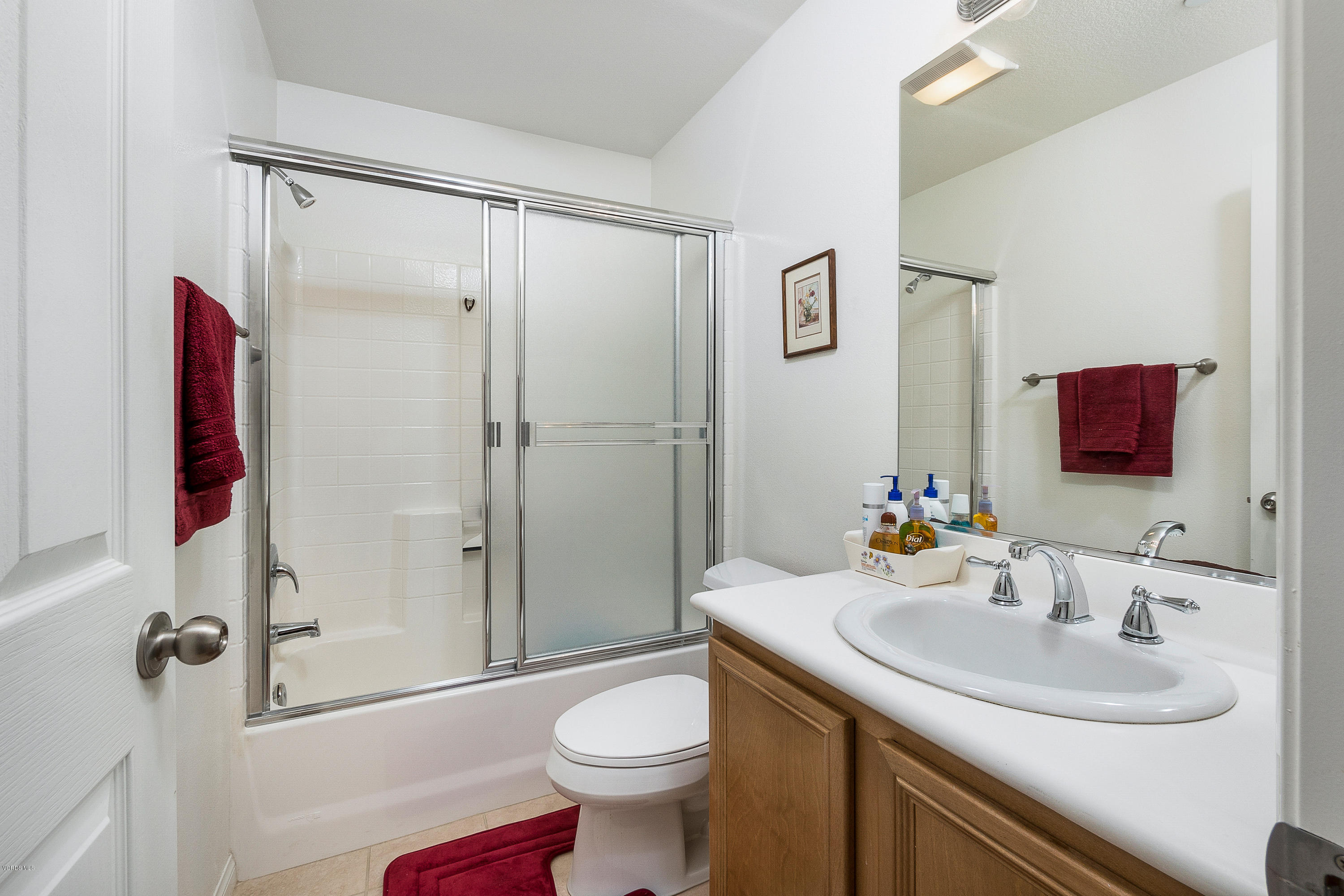 4191 Laredo Lane, Unit B Simi Valley, CA 93063 - Photo 8 of 22 4191 Laredo B-8
