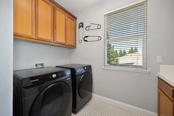 $1,075,000 | 1013 Sandwick Way, Folsom, CA 95630