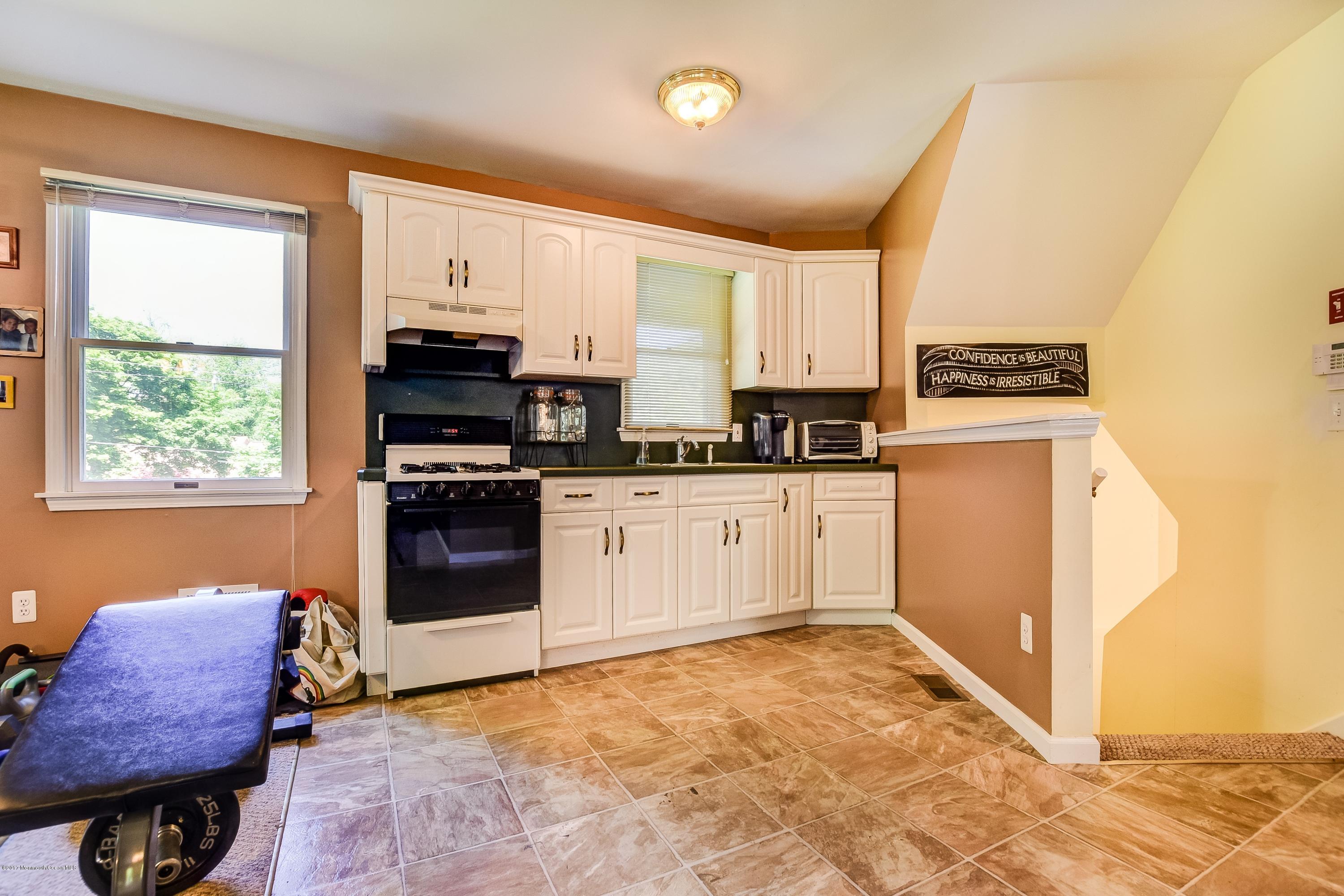 2 Country View Road Holmdel, NJ 07733 - Photo 12 of 27 In Law Suite