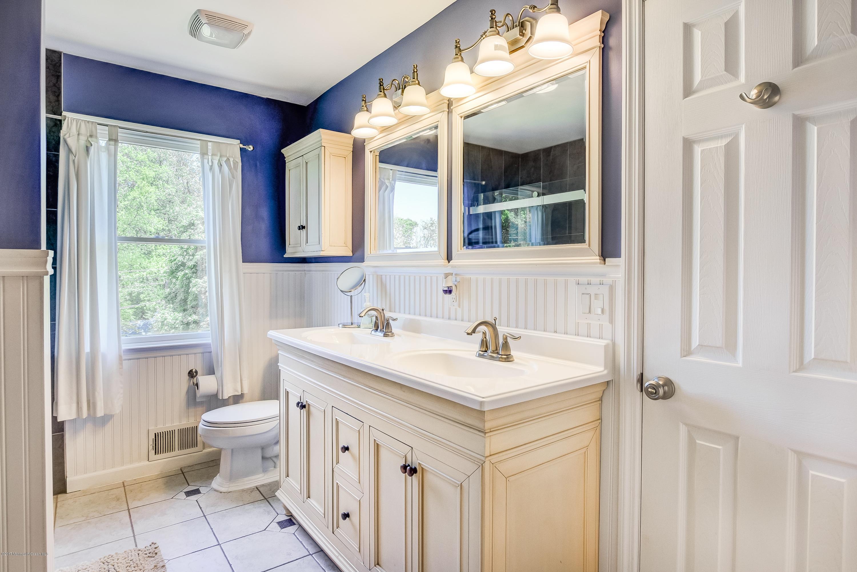 2 Country View Road Holmdel, NJ 07733 - Photo 16 of 27 Master Bath