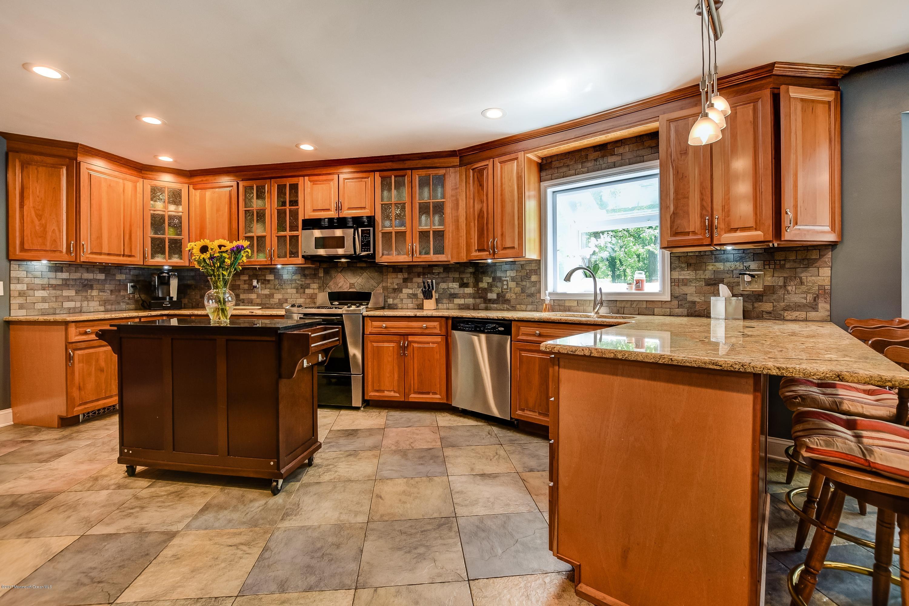 2 Country View Road Holmdel, NJ 07733 - Photo 7 of 27 Kitchen