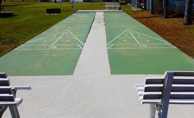 12240 Southeast 138th Avenue, Unit 225 Okeechobee, FL 34974 - Photo 50 of 50 a view of a tennis court