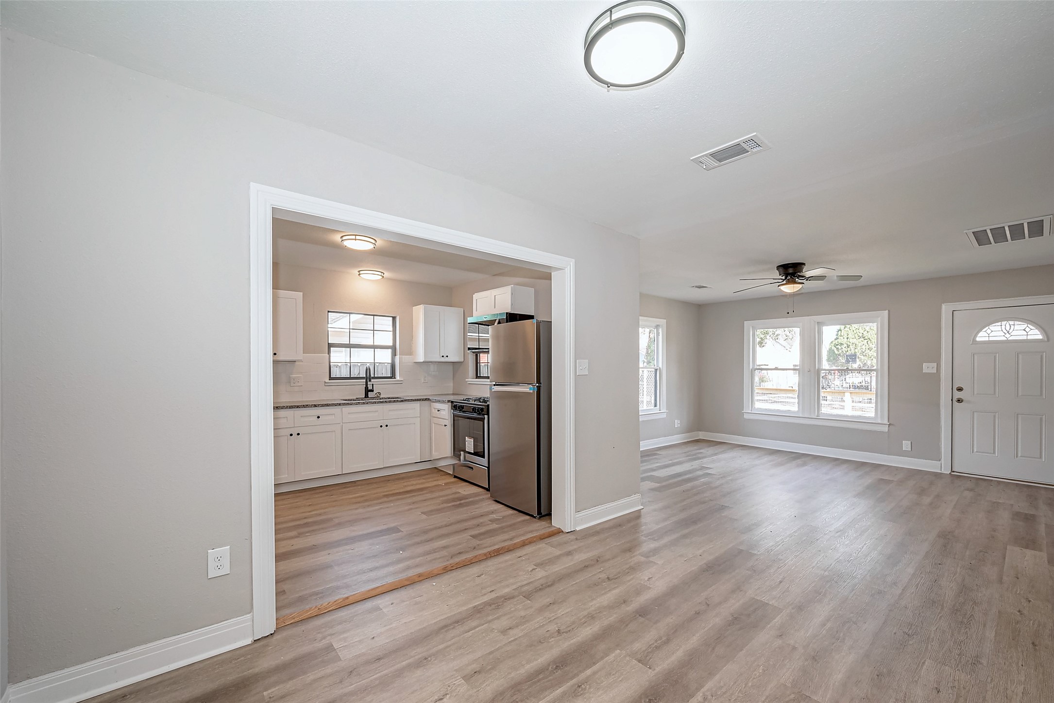 7424 Rusk Street Houston, TX 77011 - Photo 7 of 34