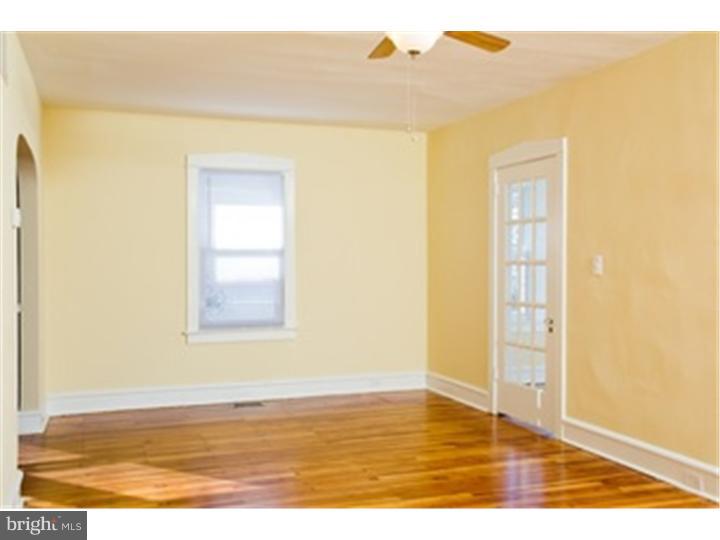 178 Princeton Road Audubon, NJ 08106 - Photo 5 of 12 Living Room