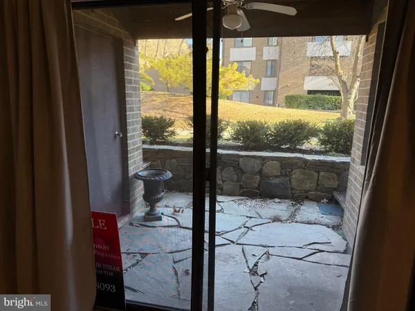 $225,000 | 523 Florida Avenue, Unit T2, Herndon, VA 20170