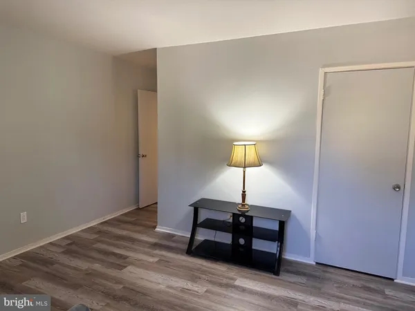 $225,000 | 523 Florida Avenue, Unit T2, Herndon, VA 20170