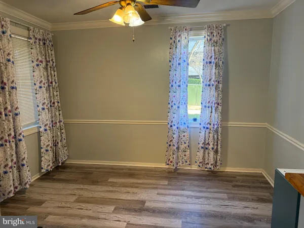 $225,000 | 523 Florida Avenue, Unit T2, Herndon, VA 20170