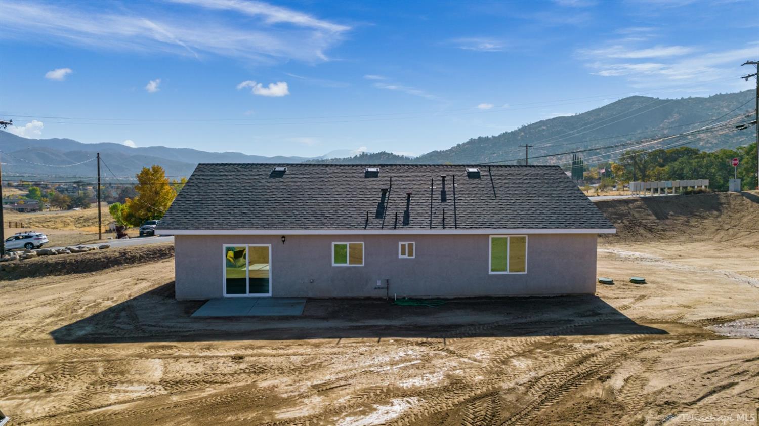 22700 Mariposa Road Tehachapi, CA 93561 - Photo 32 of 42 Gallery Image 32