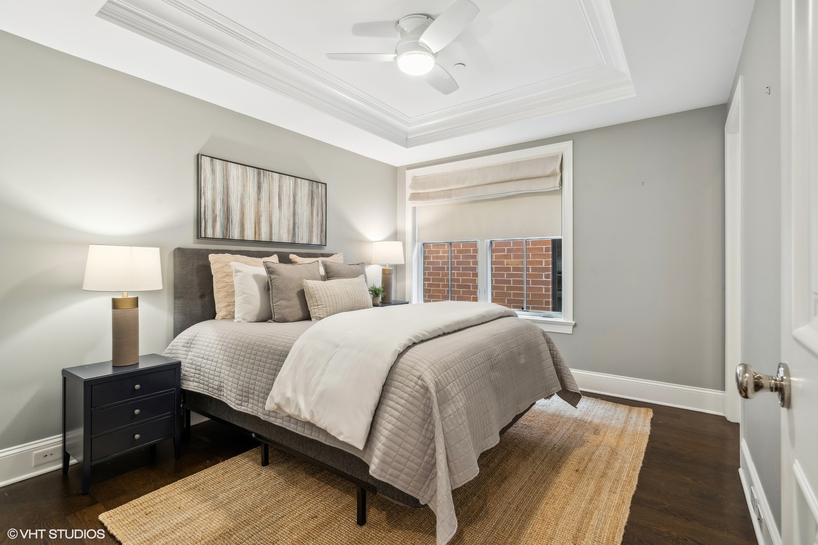 3740 North Wayne Avenue Chicago, IL 60613 - Photo 26 of 55 a bedroom with a bed and a window