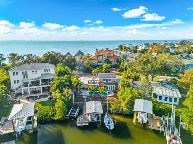 $1,100,000 | 628 North Mayo Street, Palm Harbor, FL 34683