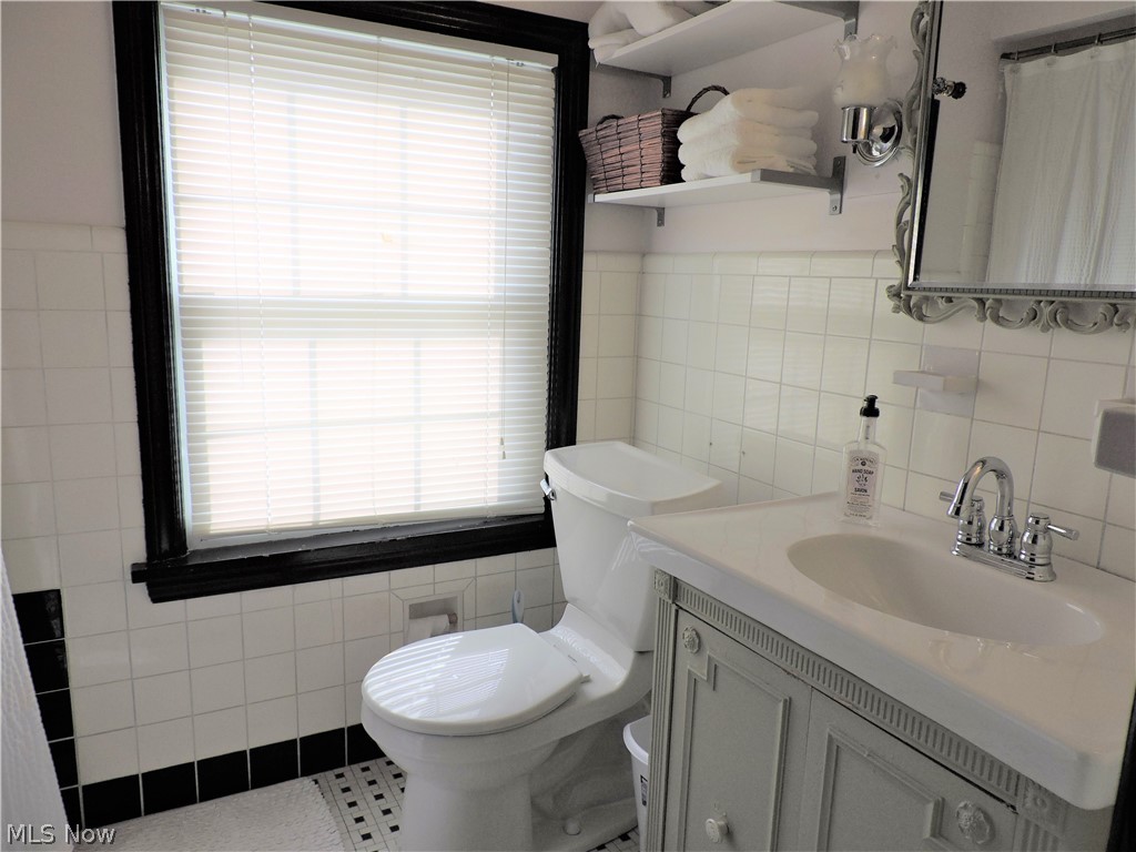 4702 Broadale Road Cleveland, OH 44109 - Photo 23 of 28 Gallery Image 23