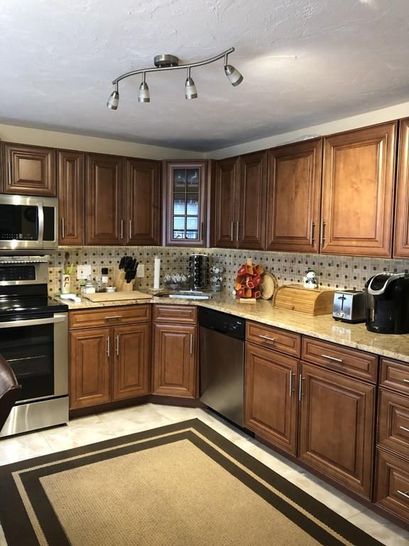 7 B Revere Street Worcester, MA 01604 - Photo 3 of 19