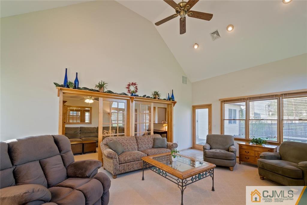 9 Oak Tree Road Monmouth Junction, NJ 08852 - Photo 17 of 37 Gallery Image 17