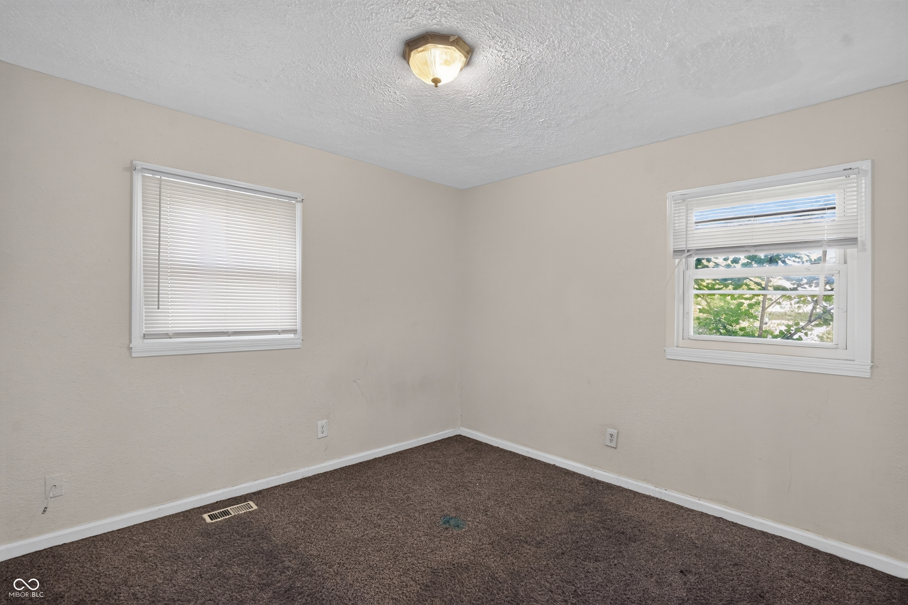 4038 Mitthoeffer Road Indianapolis, IN 46235 - Photo 22 of 29 Gallery Image 22