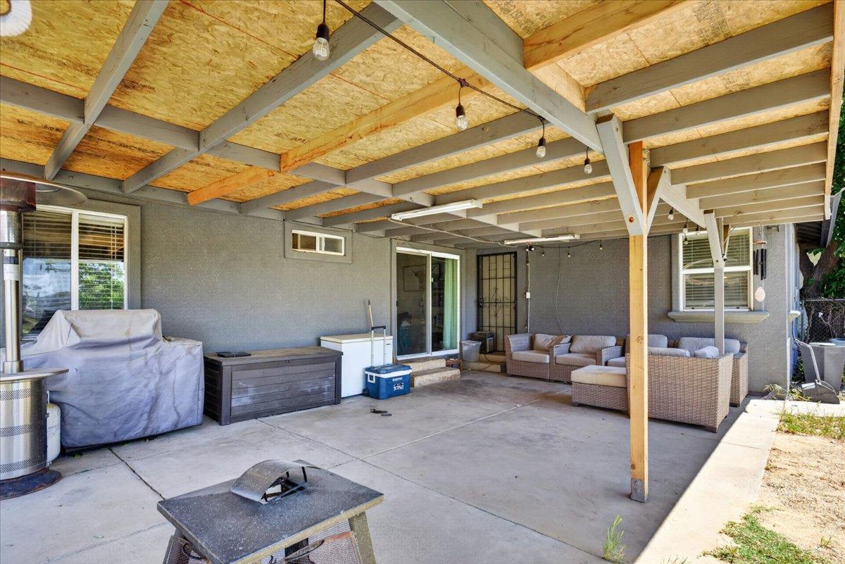 7524 Fruitridge Road Sacramento, CA 95820 - Photo 27 of 35