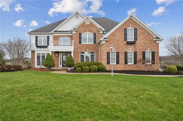 $775,000 | 805 Saddleback Court, Greensburg, PA 15601