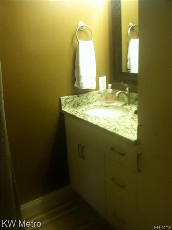 47470 Greenview Road Utica, MI 48317 - Photo 13 of 17