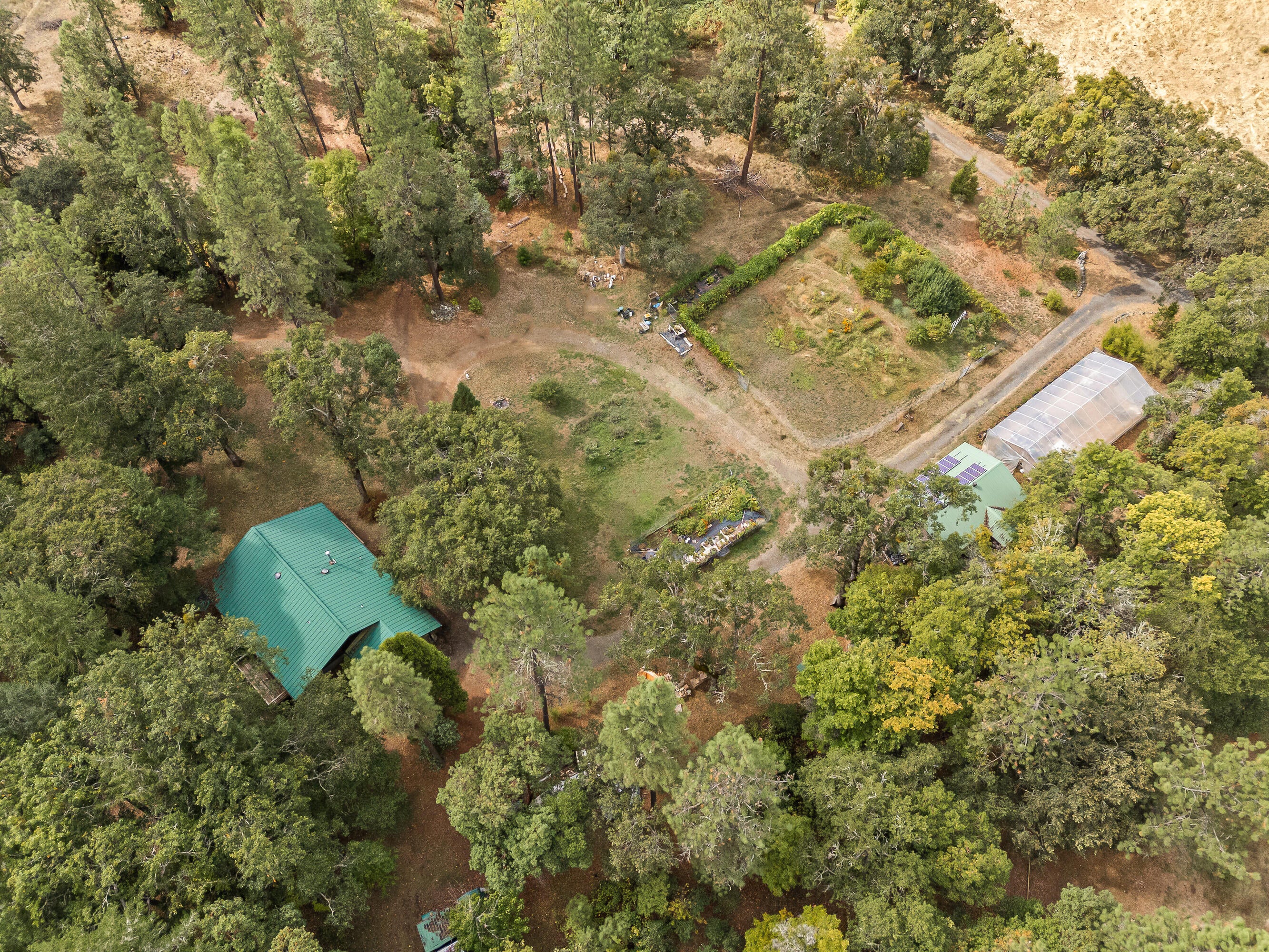 1225 Messinger Road Williams, OR 97544 - Photo 6 of 67 Home area