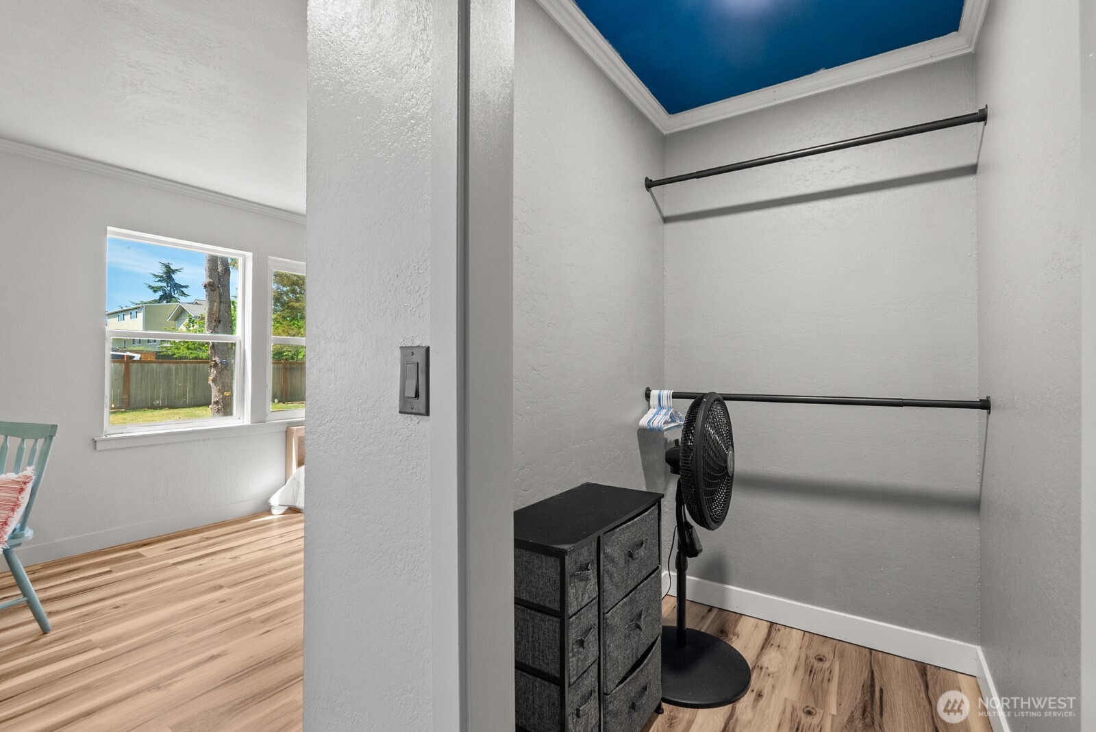 307 4th Street Steilacoom, WA 98388 - Photo 20 of 39 a view of entryway with a workspace