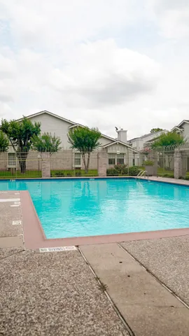 $115,000 | 11881 Bob White Drive, Unit 828, Houston, TX 77035