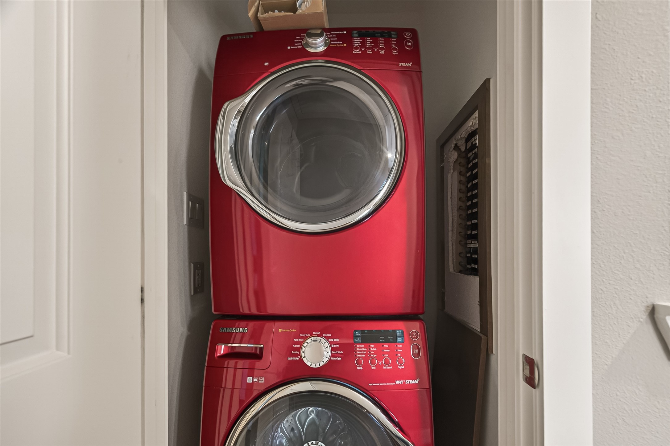 1510 Crockett Street, Unit B Houston, TX 77007 - Photo 13 of 32 a close up view of a washer and dryer