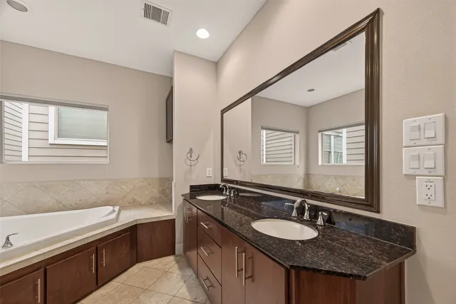 $399,000 | 1510 Crockett Street, Unit B, Houston, TX 77007