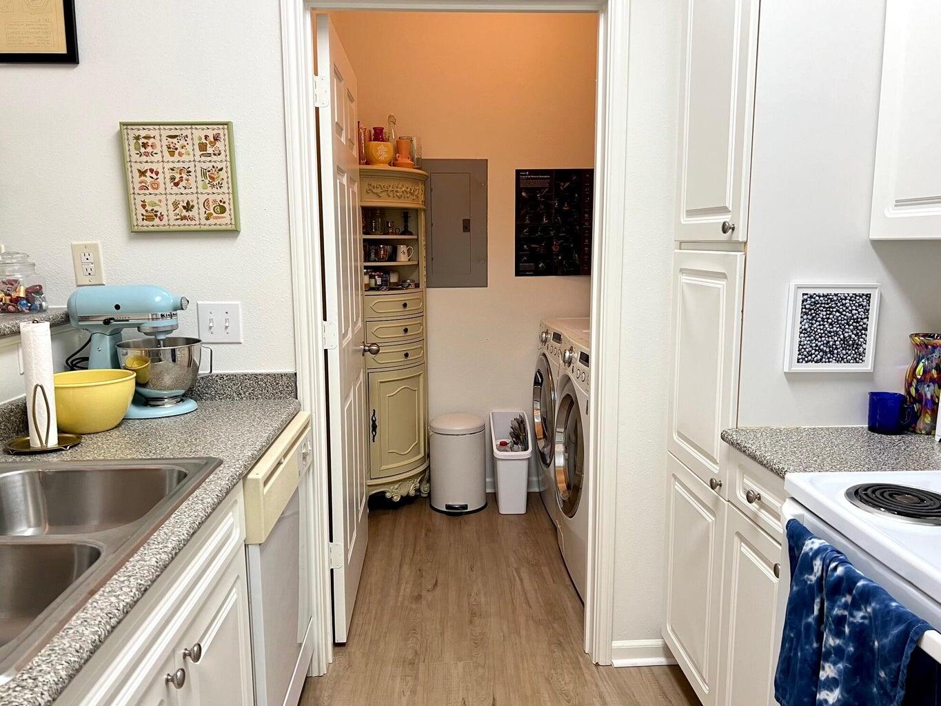 130 River Landing Drive, Unit 7220 Daniel Island, SC 29492 - Photo 6 of 21 Laundry off kitchen