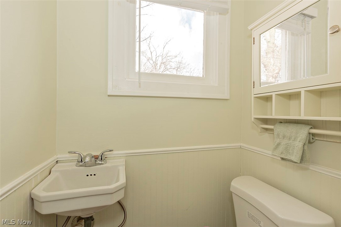 3361 Cedarbrook Road Cleveland, OH 44118 - Photo 27 of 32