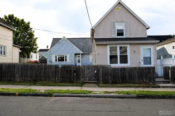 $2,650 | 47 Christopher Street, Unit 47, Carteret, NJ 07008