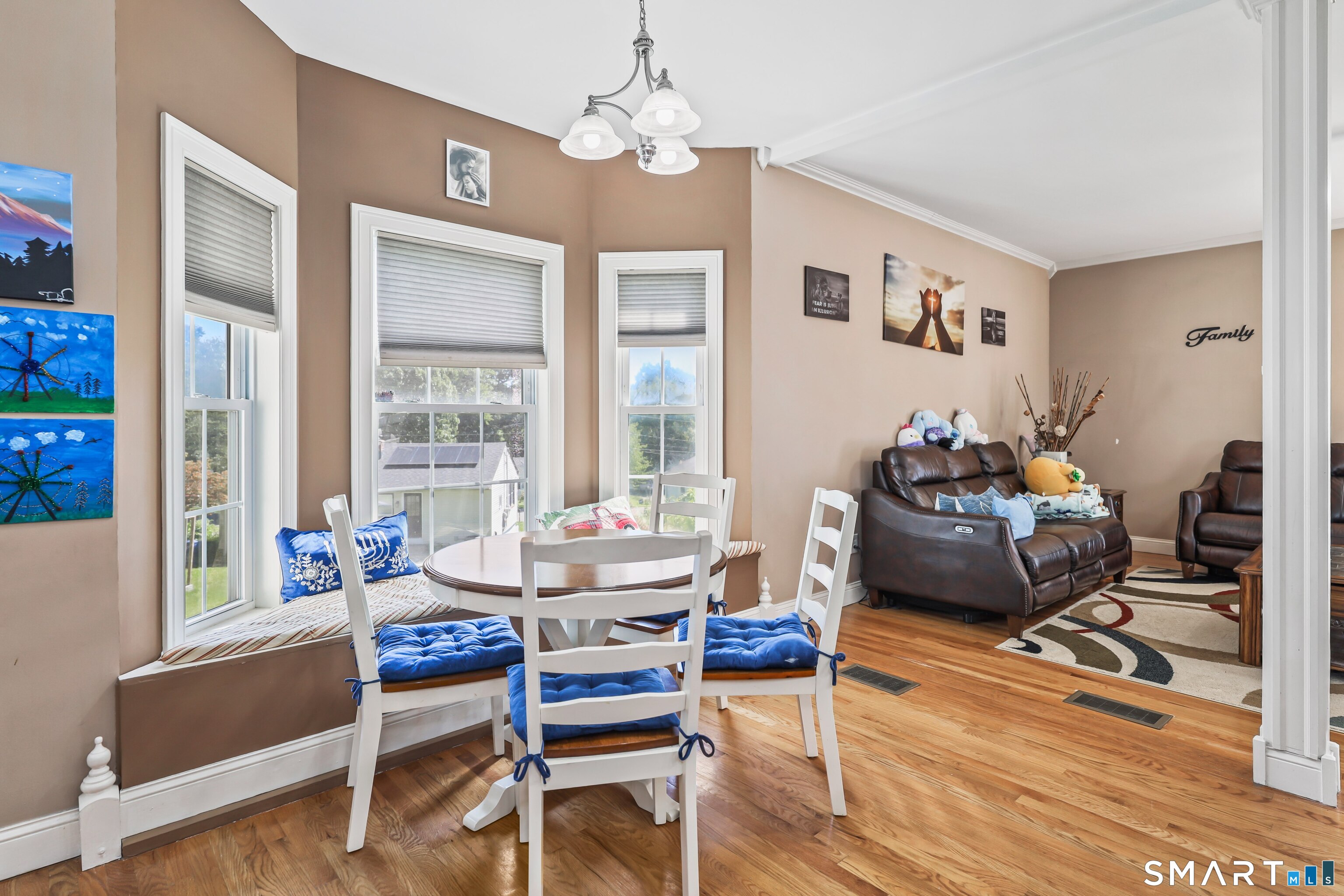 62 Hampton Road Waterbury, CT 06708 - Photo 4 of 34 Gallery Image 4